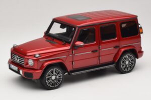 Mercedes G-Class W465 Hyacinth Red Norev 1:18 Mercedes G-Class W465 Hyacinth Red Norev 1:18 183037 Metall
