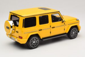 Mercedes G-Class W465 Sun Yellow Norev 1:18 183038 Metall — Bild 2 von 6
