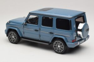 Mercedes G-Class W465 Vintage Blue Norev 1:18 183034 Metall — Bild 5 von 6