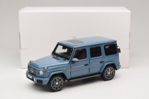 Mercedes G-Class W465 Vintage Blue Norev 1:18 183034 Metall — Bild 6 von 6