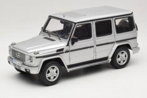 Mercedes G500 W463 LWB Händler Edition Silber AUTOart 1:18 B66962142 Metall