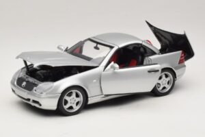 Mercedes SLK230 R170 AMG Roadster Silber UT Models 1:18 26152 Metall — Bild 2 von 8