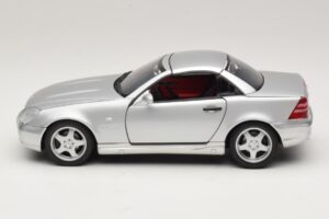 Mercedes SLK230 R170 AMG Roadster Silber UT Models 1:18 26152 Metall — Bild 4 von 8