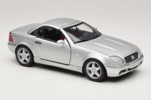 Mercedes SLK230 R170 AMG Roadster Silber UT Models 1:18 26152 Metall — Bild 6 von 8