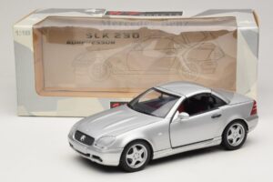 Mercedes SLK230 R170 AMG Roadster Silber UT Models 1:18 26152 Metall — Bild 8 von 8