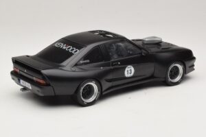 Opel Manta B Custom Mattschwarz Kenwood MCG 1:18 MCG18095 Metall — Bild 2 von 6