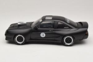 Opel Manta B Custom Mattschwarz Kenwood MCG 1:18 MCG18095 Metall — Bild 3 von 6