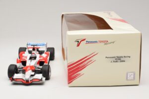 Panasonic Toyota Racing TF106 #11 J. Trulli 2006 Minichamps 1:18 AM59558L Metall — Bild 6 von 7