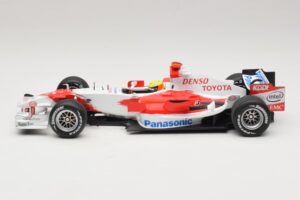 Panasonic Toyota Racing TF106 #12 R. Schumacher 2006 Minichamps 1:18 AM59557K Metall — Bild 3 von 7