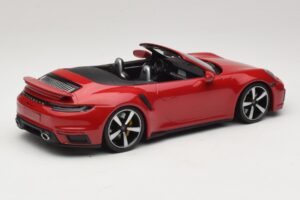 Porsche 911 992 Turbo S Cabriolet Dunkelrot Minichamps 1:18 PORSCHE007 Metall — Bild 2 von 6