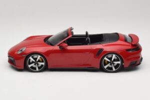 Porsche 911 992 Turbo S Cabriolet Dunkelrot Minichamps 1:18 PORSCHE007 Metall — Bild 3 von 6