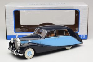 Rolls-Royce Silver Wraith Empress by Hooper Schwarz & Dunkelblau MCG 1:18 MCG18051 Metall — Bild 6 von 6