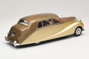 Rolls-Royce Silver Wraith Empress by Hooper Braun & Gold MCG 1:18 MCG18000 Metall — Bild 2 von 6