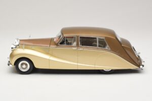 Rolls-Royce Silver Wraith Empress by Hooper Braun & Gold MCG 1:18 MCG18000 Metall — Bild 3 von 6