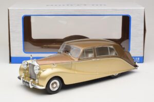 Rolls-Royce Silver Wraith Empress by Hooper Braun & Gold MCG 1:18 MCG18000 Metall — Bild 6 von 6