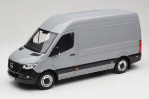 Mercedes Sprinter Grau Norev 1:18 183042 Metall