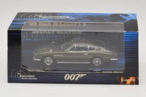 Aston Martin DBS On Her Majesty's Secret Service Minichamps 1:43 436137600 Metall — Bild 5 von 5