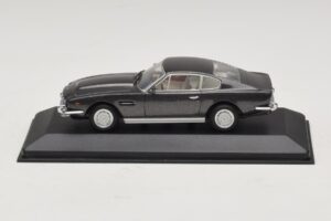 Aston Martin DBS On Her Majesty's Secret Service Ersatzverpackung Minichamps 1:43 436137600-R1 Metall