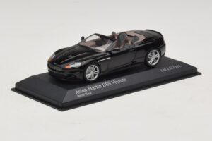 Aston Martin DBS Volante Schwarz Metallic Minichamps 1:43 400137930 Metall — Bild 2 von 4