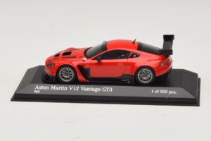 Aston Martin V12 Vantage GT3 Rot Minichamps 1:43 4371121392 Metall
