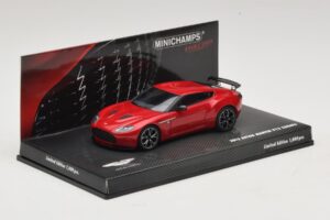 Aston Martin V12 Zagato Rot Minichamps 1:43 437137220 Metall — Bild 2 von 5