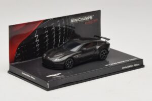 Aston Martin V12 Zagato Scintilla Silver Minichamps 1:43 437137221 Metall — Bild 2 von 5