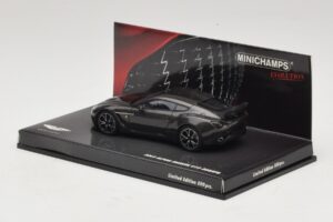 Aston Martin V12 Zagato Scintilla Silver Minichamps 1:43 437137221 Metall — Bild 3 von 5