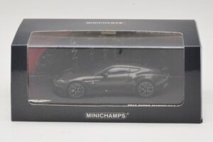 Aston Martin V12 Zagato Scintilla Silver Minichamps 1:43 437137221 Metall — Bild 5 von 5