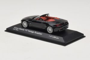 Aston Martin V8 Vantage Roadster Schwarz Metallic Minichamps 1:43 400137431 Metall — Bild 3 von 4