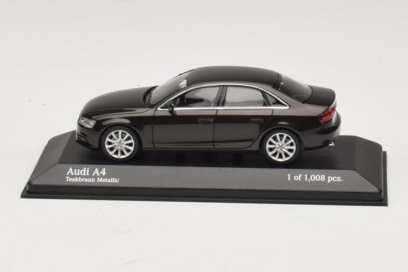 Audi A4 B8 Braun Metallic Minichamps 1:43 410011000 Metall