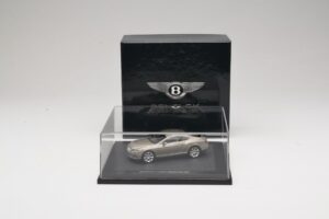 Bentley Continental GT Light Bronze Metallic Minichamps 1:43 BL834 Metall — Bild 4 von 4