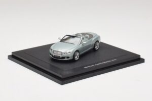 Bentley Continental GTC Light Grey Metallic Minichamps 1:43 Bentley Continental GTC Light Grey Metallic Minichamps 1:43 BL907 Metall