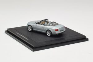 Bentley Continental GTC Light Grey Metallic Minichamps 1:43 BL907 Metall — Bild 2 von 4