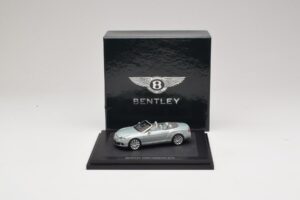 Bentley Continental GTC Light Grey Metallic Minichamps 1:43 BL907 Metall — Bild 3 von 4