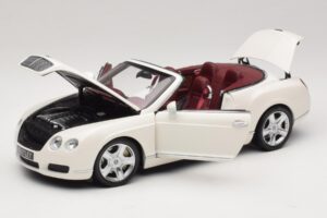 Bentley Continental GTC Weiß Ersatzverpackung Minichamps 1:18 100139032-R1 Metall — Bild 2 von 8
