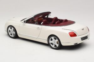 Bentley Continental GTC Weiß Ersatzverpackung Minichamps 1:18 100139032-R1 Metall — Bild 7 von 8