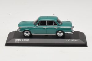 BMW 2000A Grün Minichamps 1:43 437023001 Metall