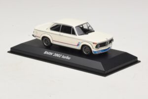 BMW 2002 Turbo Weiß Maxichamps 1:43 940022201 Metall — Bild 3 von 4