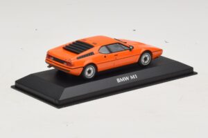 BMW M1 Orange Maxichamps 1:43 940025020 Metall — Bild 2 von 4