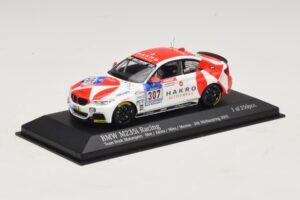BMW M235i Bong Motorsport #307 Nett / Akata 24 Hours of Nurburgring 2015 Minichamps 1:43 437152507 Metall — Bild 2 von 4
