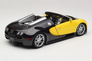 Bugatti Veyron Grand Sport Black Lemon Minichamps 1:18 100110831 Metall — Bild 3 von 8