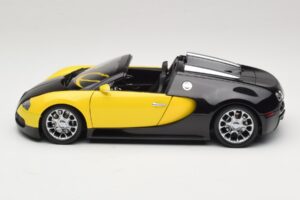 Bugatti Veyron Grand Sport Black Lemon Minichamps 1:18 100110831 Metall — Bild 4 von 8