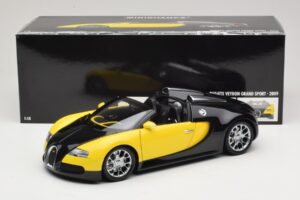 Bugatti Veyron Grand Sport Black Lemon Minichamps 1:18 100110831 Metall — Bild 8 von 8