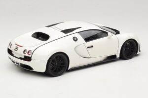 Bugatti Veyron Super Sport Weiß Minichamps 1:18 100110844 Metall — Bild 3 von 8