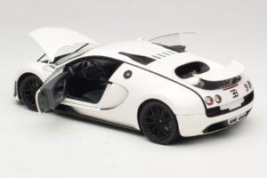 Bugatti Veyron Super Sport Weiß Minichamps 1:18 100110844 Metall — Bild 5 von 8