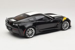 Chevrolet Corvette C7 Grand Sport Schwarz mit Weißen Streifen AUTOart 1:18 71273 Komposit — Bild 3 von 8