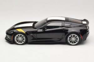 Chevrolet Corvette C7 Grand Sport Schwarz mit Weißen Streifen AUTOart 1:18 71273 Komposit — Bild 4 von 8