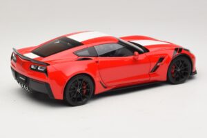 Chevrolet Corvette C7 Grand Sport Rot mit Weißen Streifen AUTOart 1:18 71274 Komposit — Bild 3 von 8