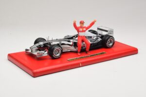 Ferrari F2004 #1 M. Schumacher Six Time World Champion 2004 Chrom Silber Hot Wheels 1:18 C7332 Metall