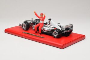 Ferrari F2004 #1 M. Schumacher Six Time World Champion 2004 Chrom Silber Hot Wheels 1:18 C7332 Metall — Bild 5 von 6